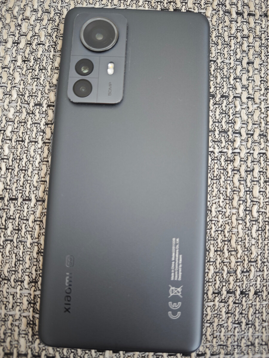 Predám Xiaomi 12 Pro 5G 12GB/256GB - 2