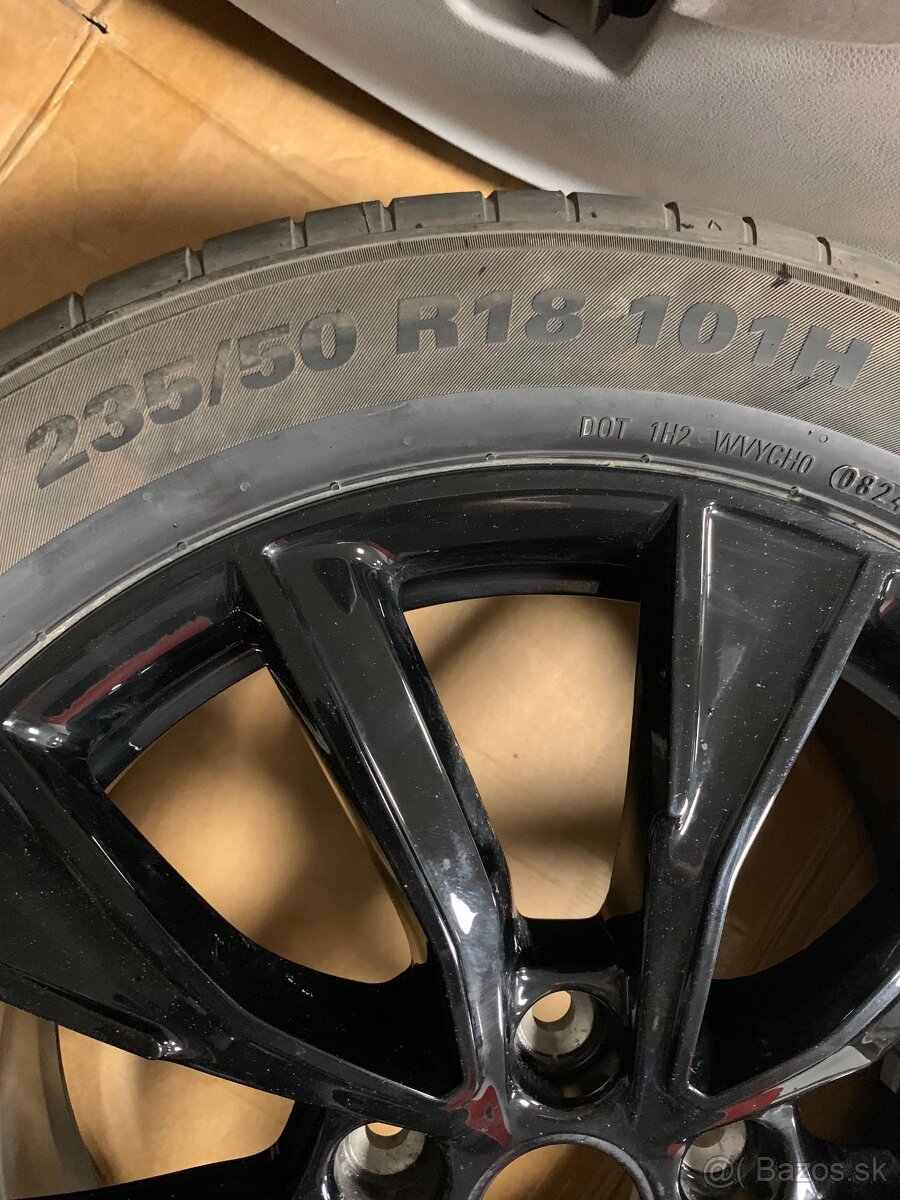 Rezervní kolo Volkswagen T7 Multivan R18 Toshima - 2