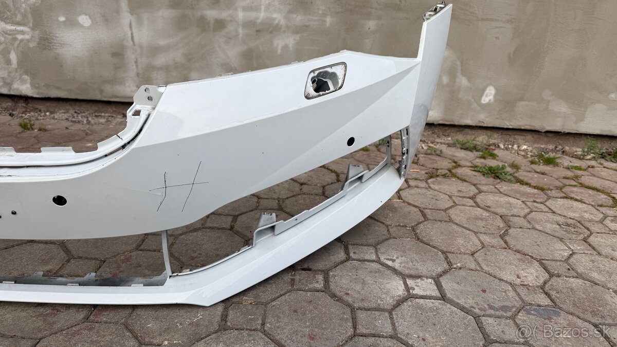 Predný Nárazník Škoda Superb 3 - 2