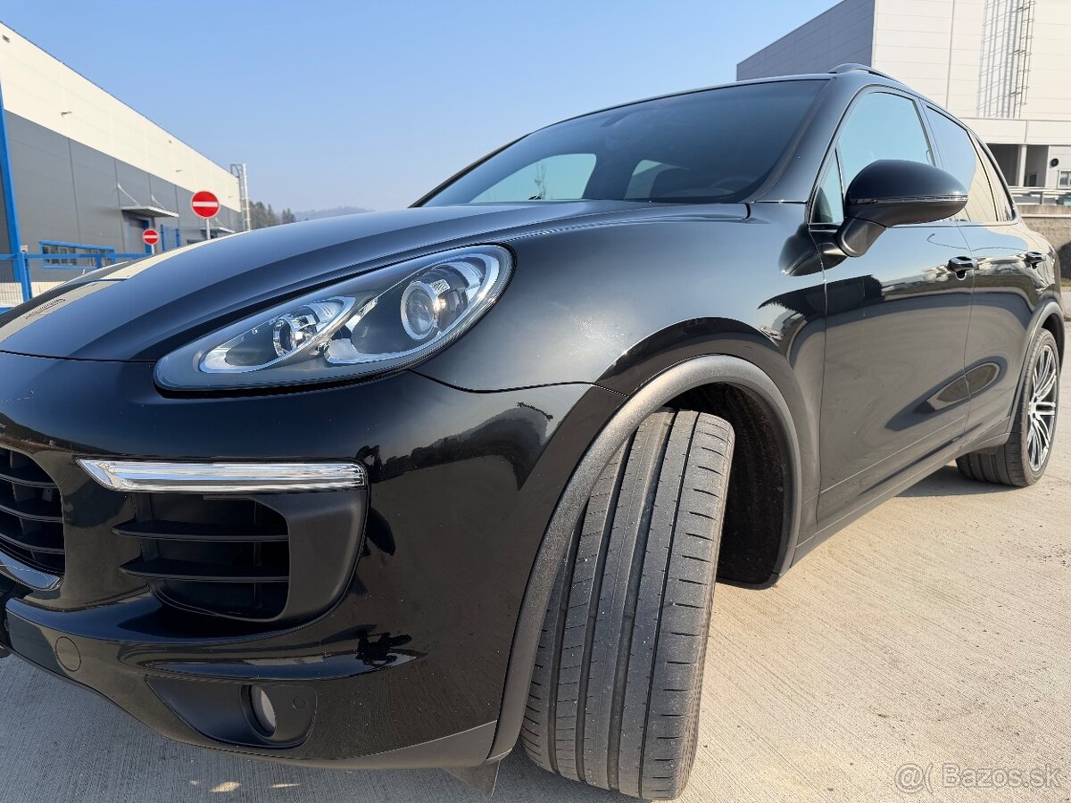 Porsche Cayenne - 2