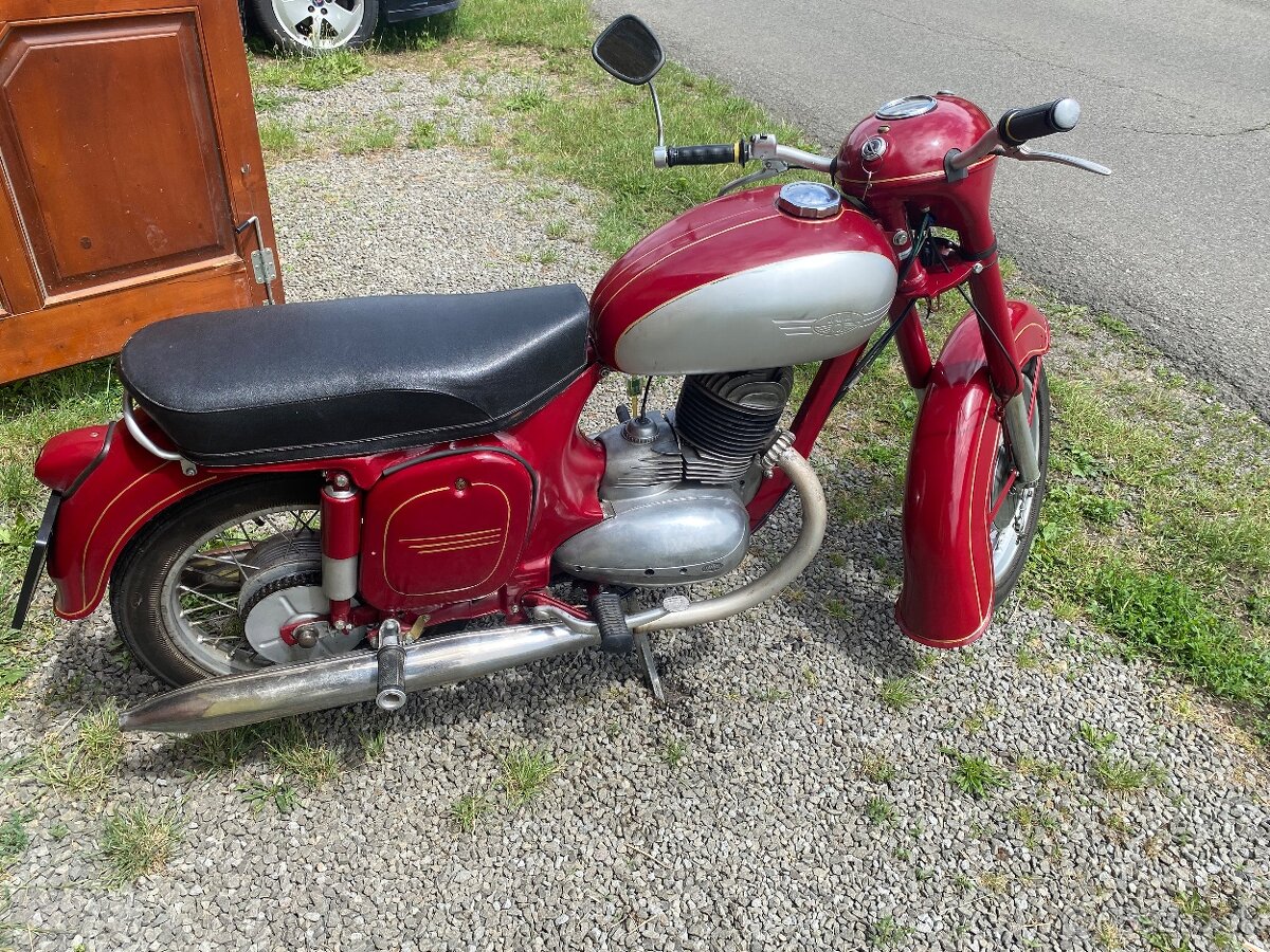 Jawa 250 kyvačka - 2