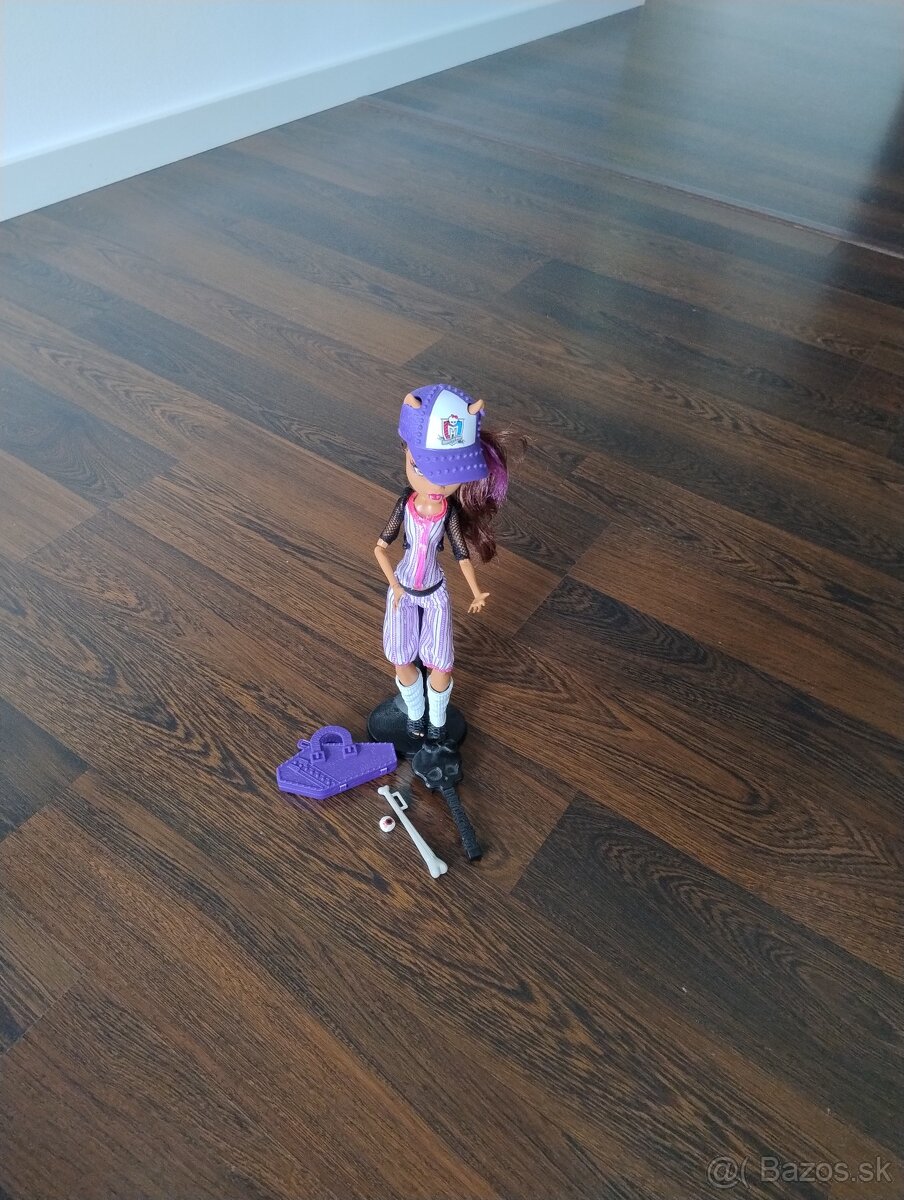 Monster Hugh Clawdeen Wolf - 2