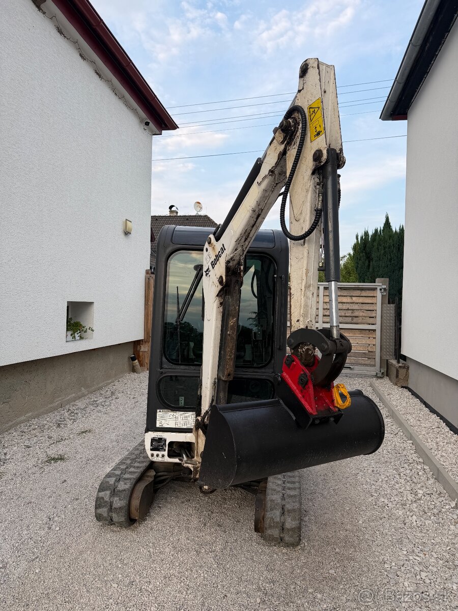 Minibager Bobcat 323 - 2