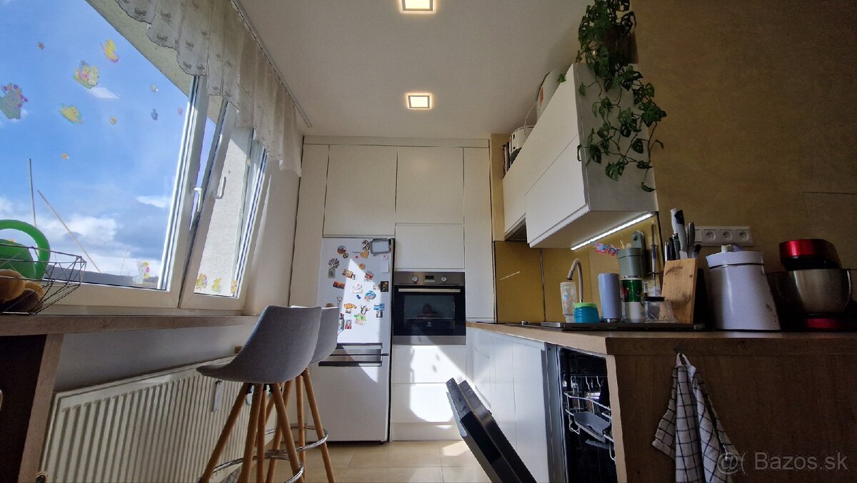 2.5 izbový byt na prenajom - 2