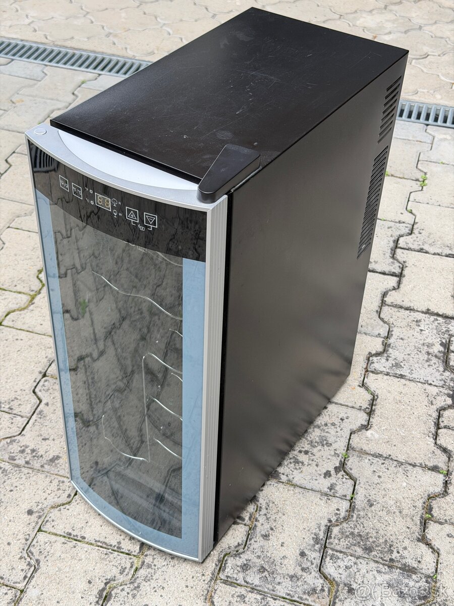 vinoteka Philco PW12 - 2