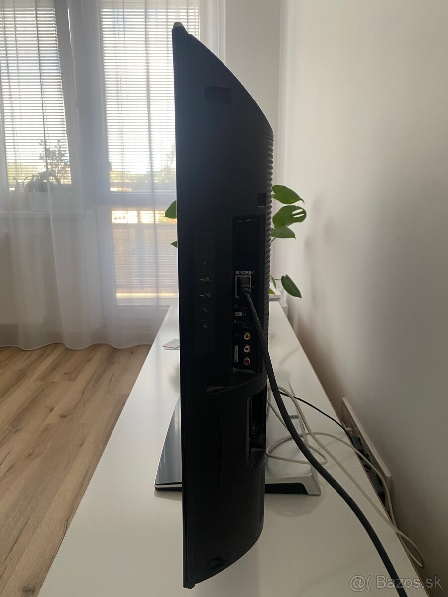 Panasonic VIERA TX-37LZD85-37" - 2