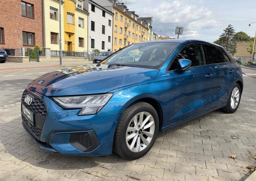 Audi A3, 35TFSi WEBASTO 1 maj. ČR DPH - 2
