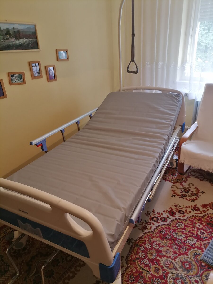 Mechanicka polohovacia posteľ - 2