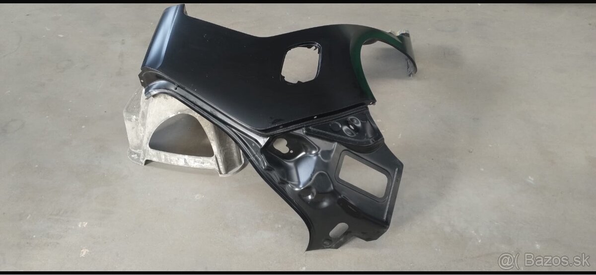 VW GOLF 7, PRAVÝZADNÝ BLATNÍK. - 2