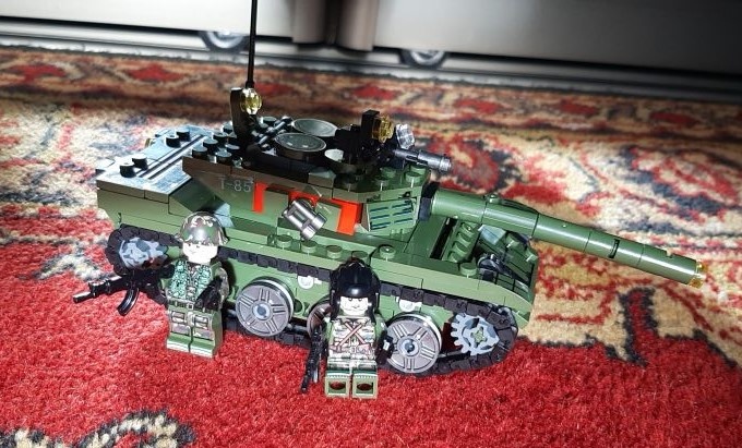 TANK 324 ks stavebnica+2 vojaci - 2