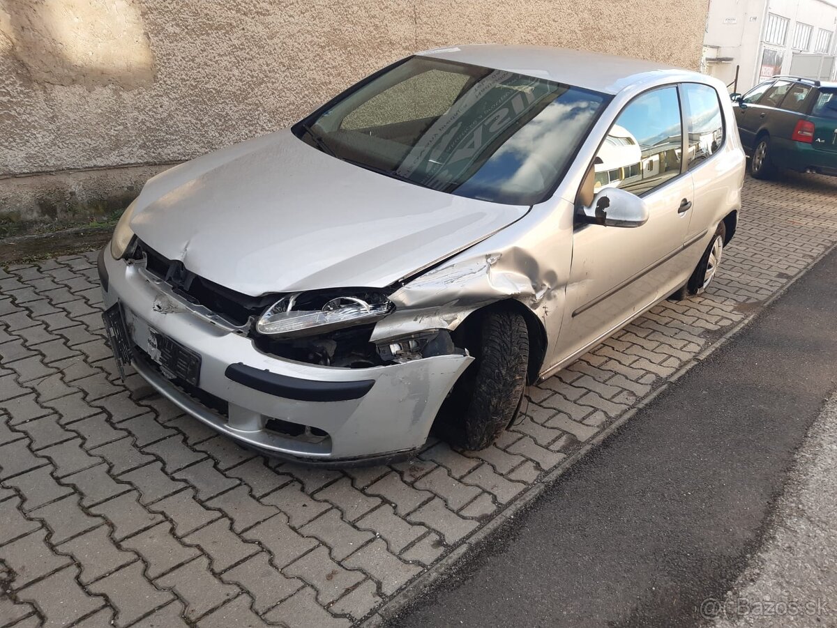 Predám náhradné diely na vw golf mk5 - 2