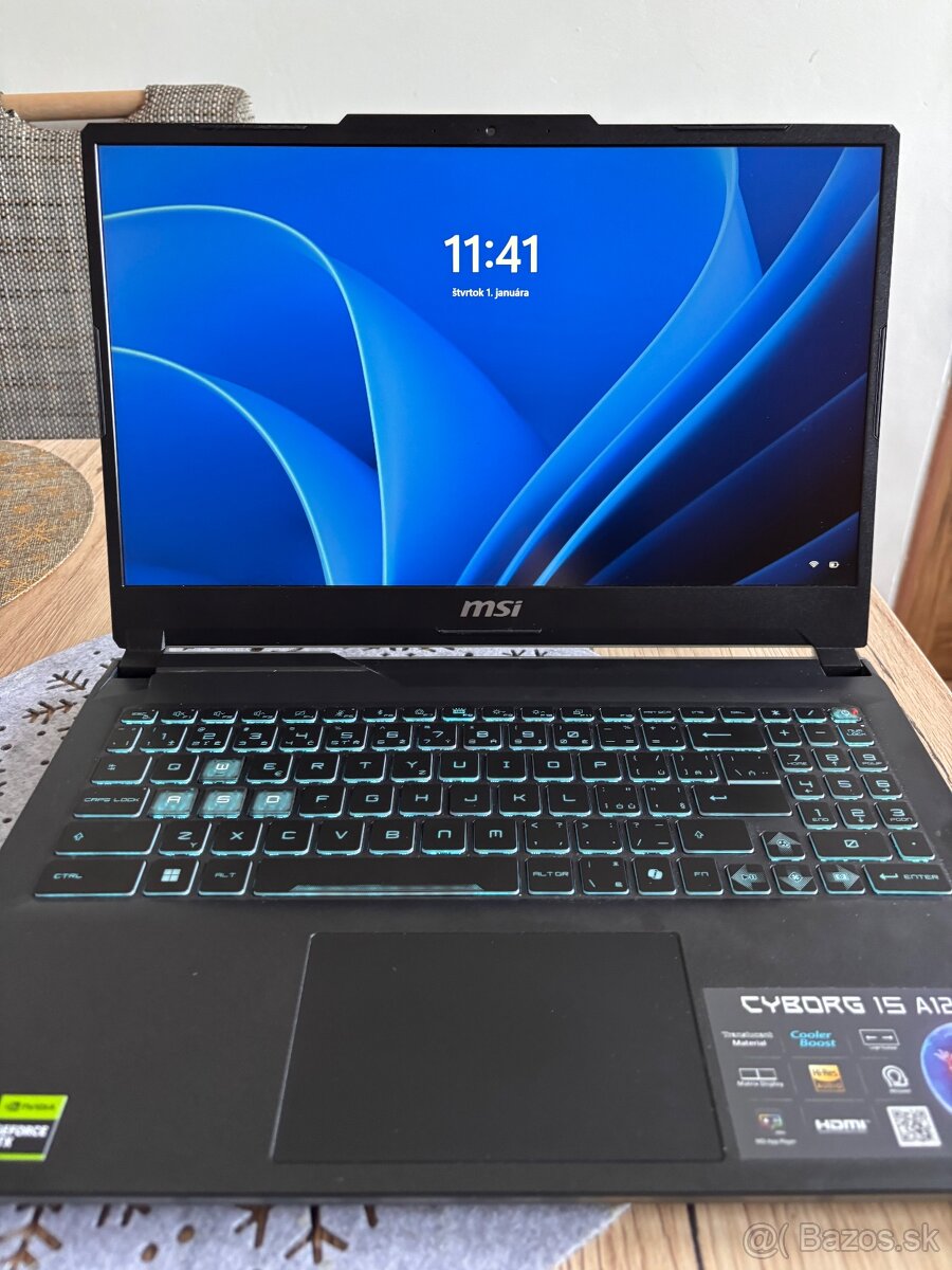 MSI Cyborg 15 A12UC - 2