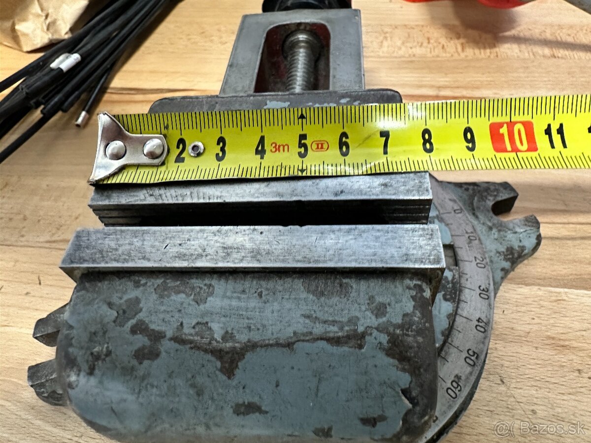 Strojný zverák - otočný, 80mm - 2