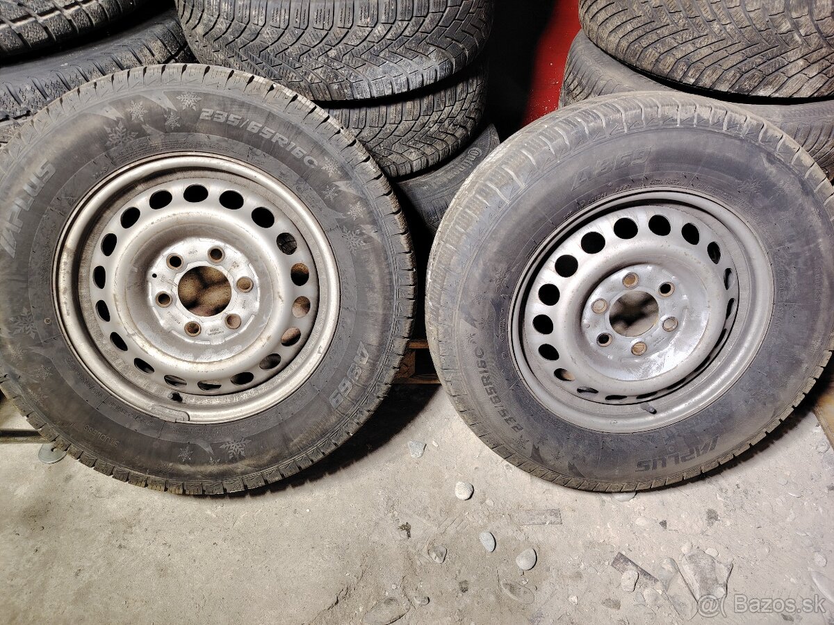 235/65R16C - 2