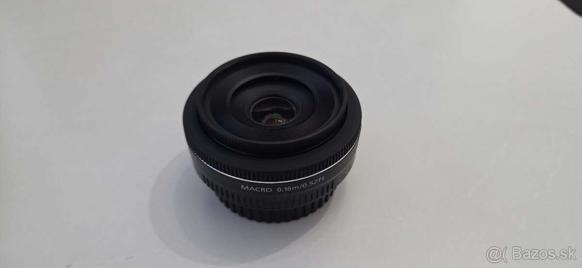Canon EF-S 24mm f/2.8 STM - 2