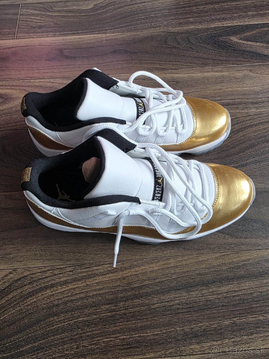 AIR JORDAN 11 RETRO LOW - 2