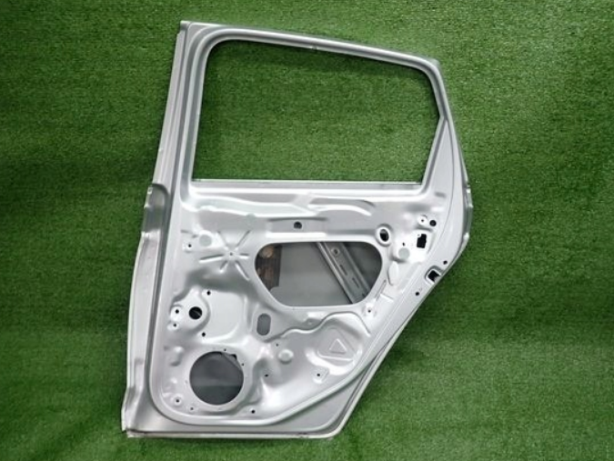 vw polo dvere pravé zadné 2017+ - 2