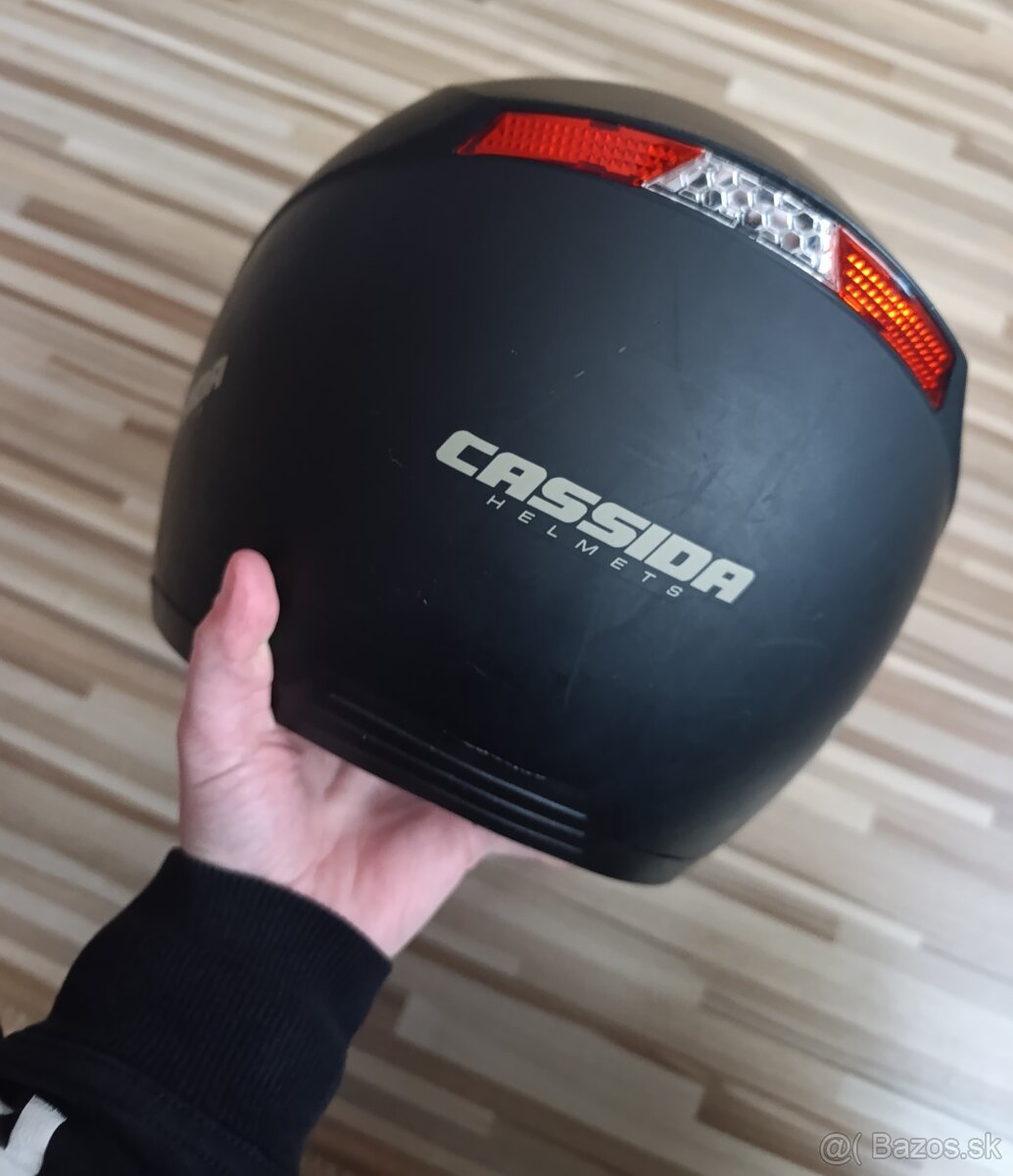 Prilba na motorku - 2