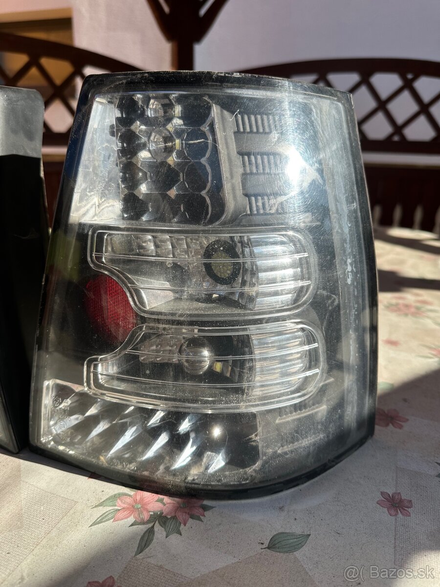 Zadné svetlá VW Bora. - 2