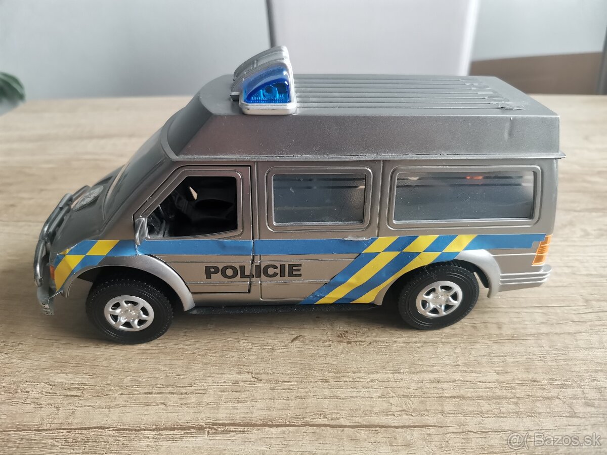 Policajné a záchranárske auto - 2
