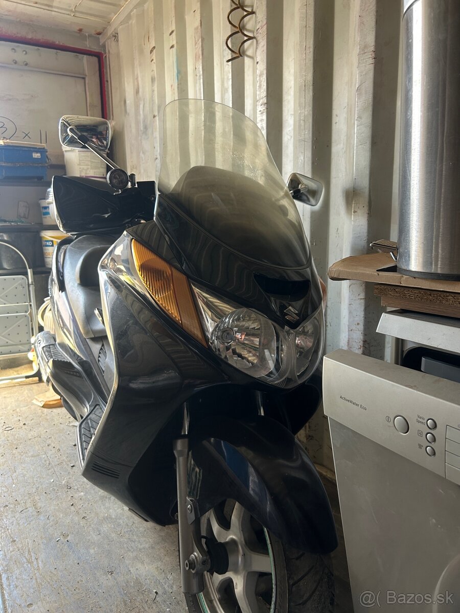 Suzuki Burgman 400 - 2
