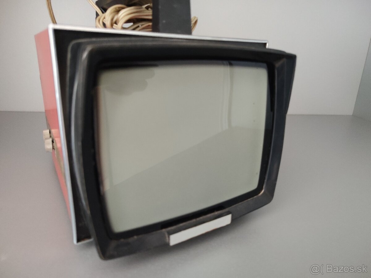 Starý CRT TV - 2