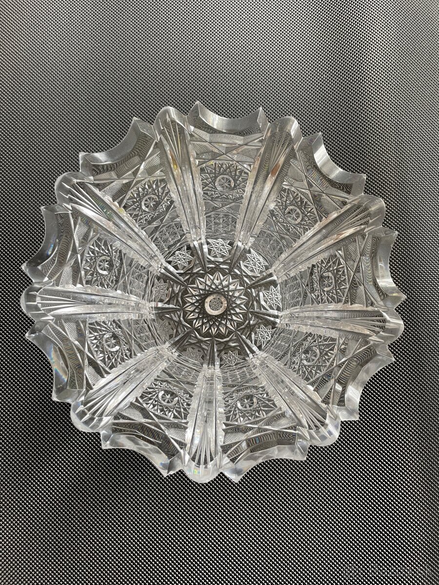 Krištálová brúsená misa s priemerom 20cm - 2