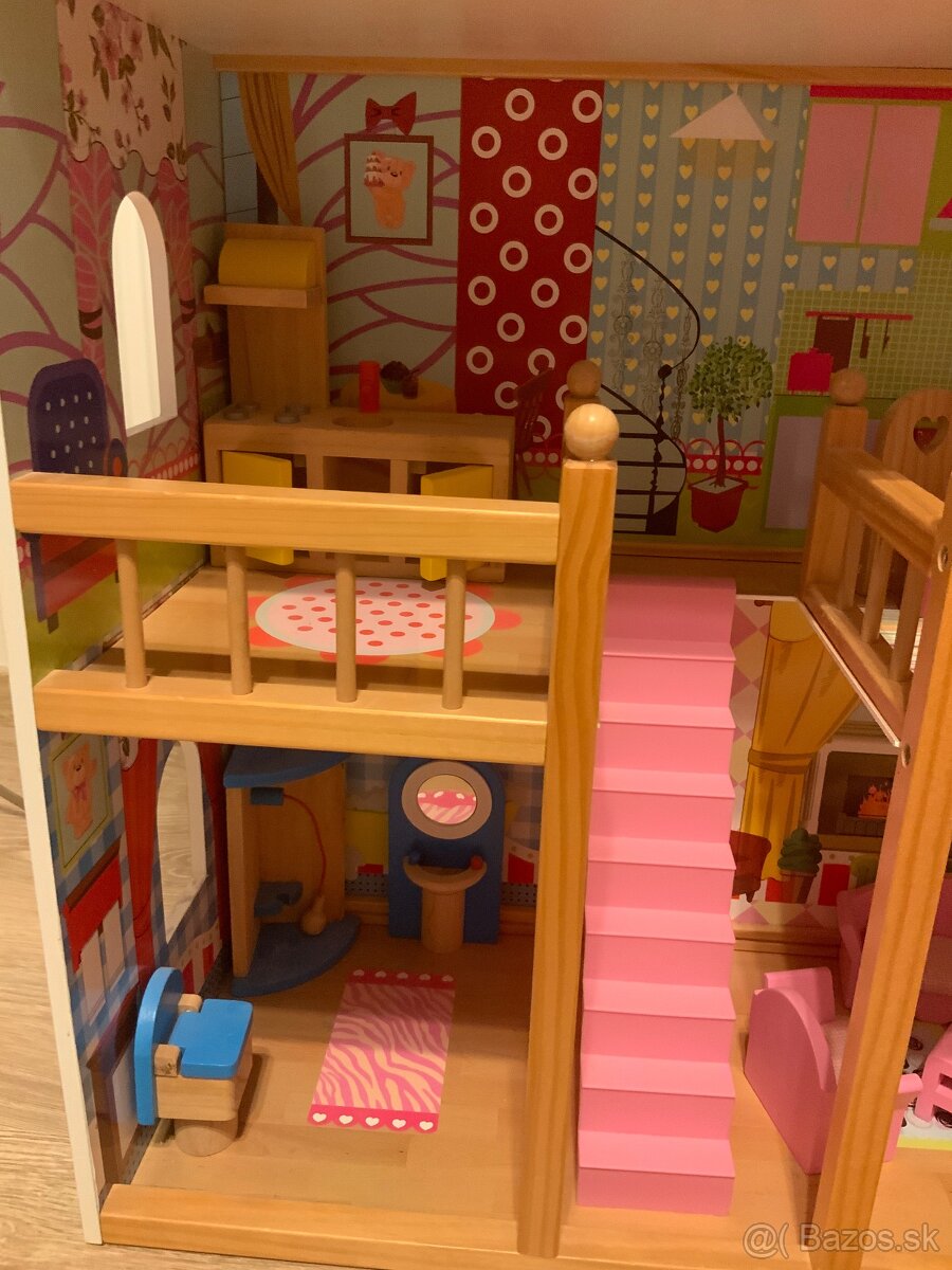 Drevený domček pre bábiky - 2