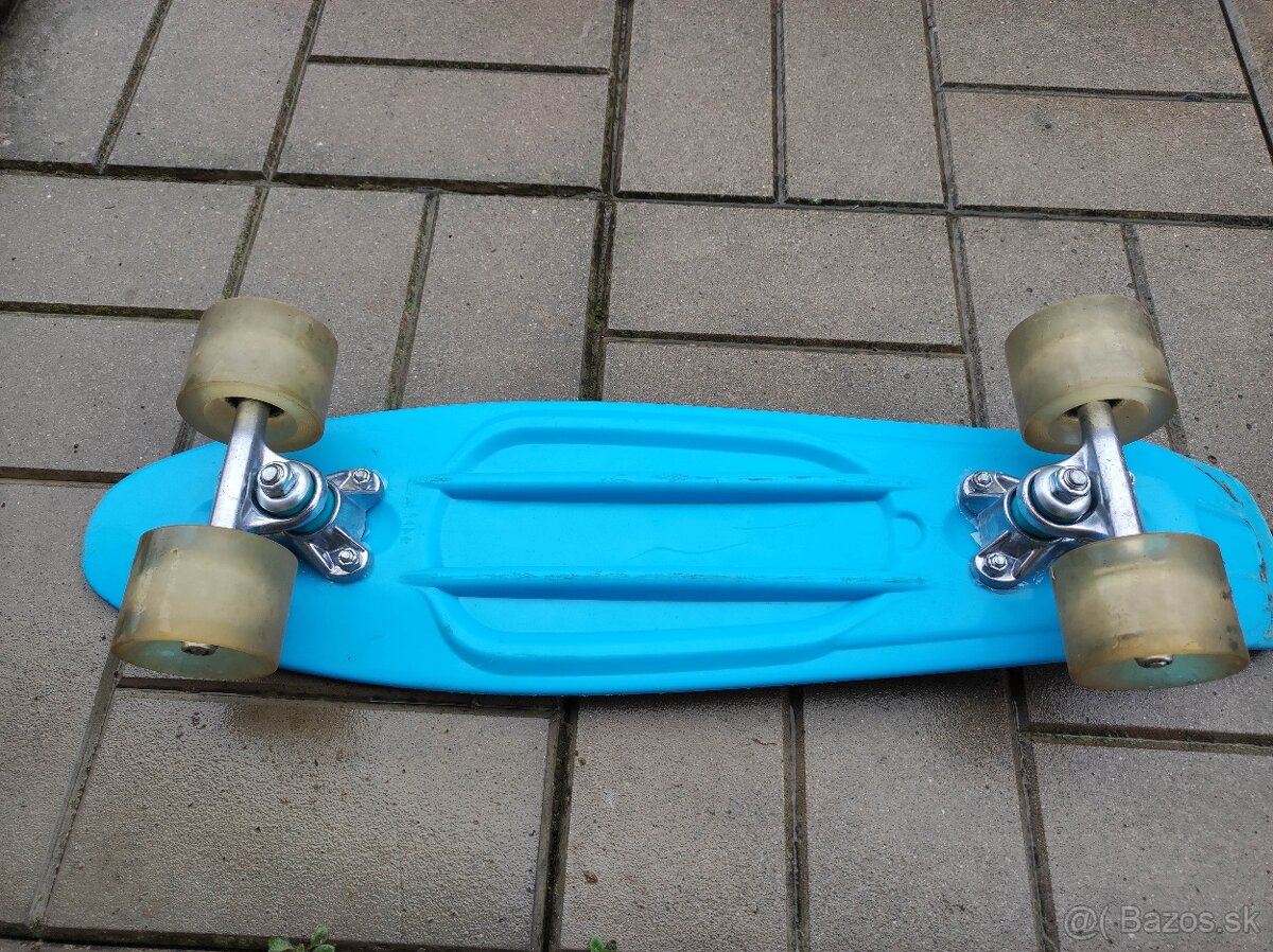 Svietiaci pennyboard - 2