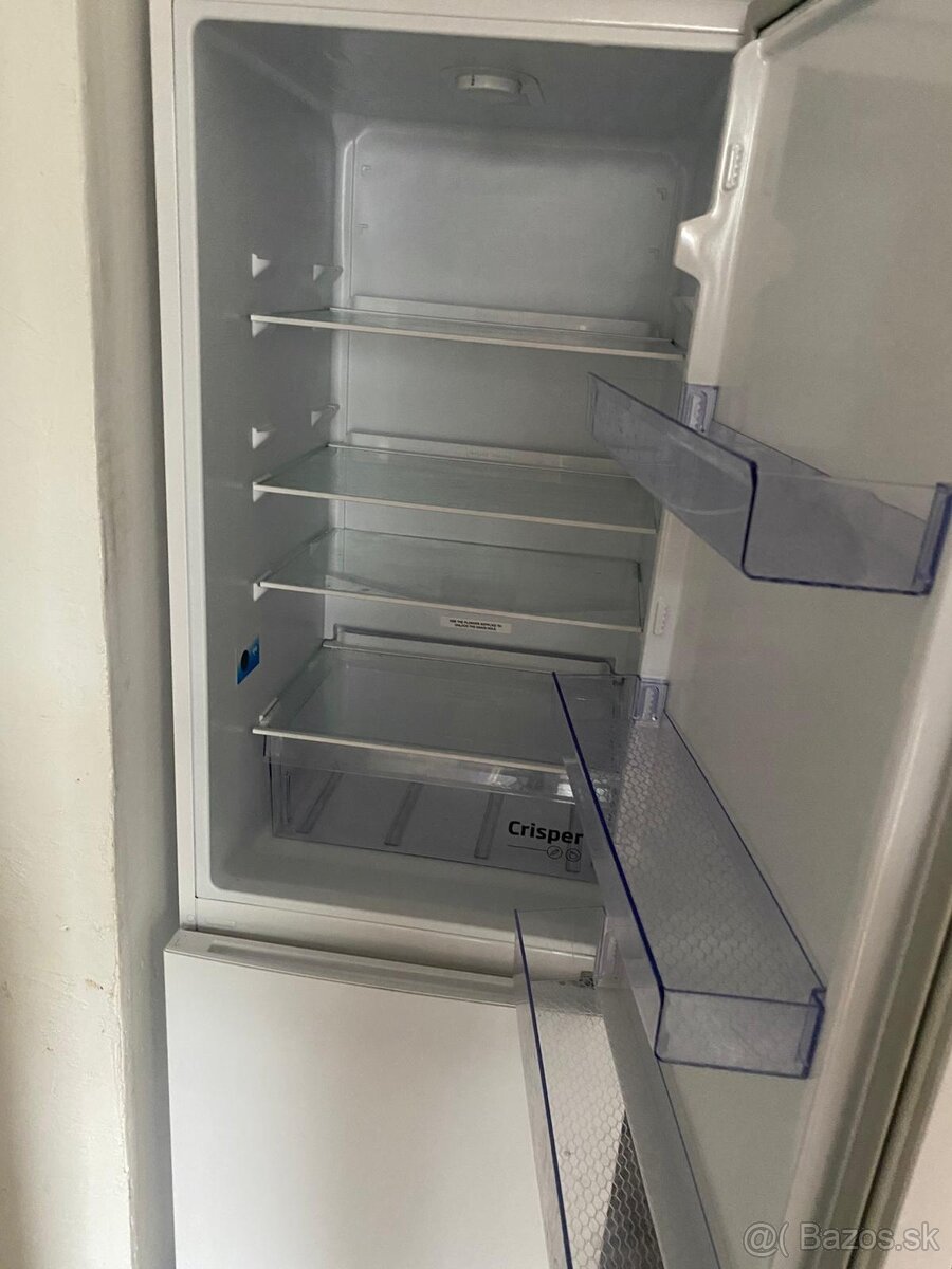Chladnička s mrazničkou - 2