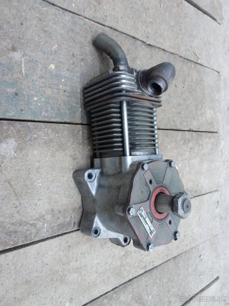 Kompresor Tatra 148 - 2