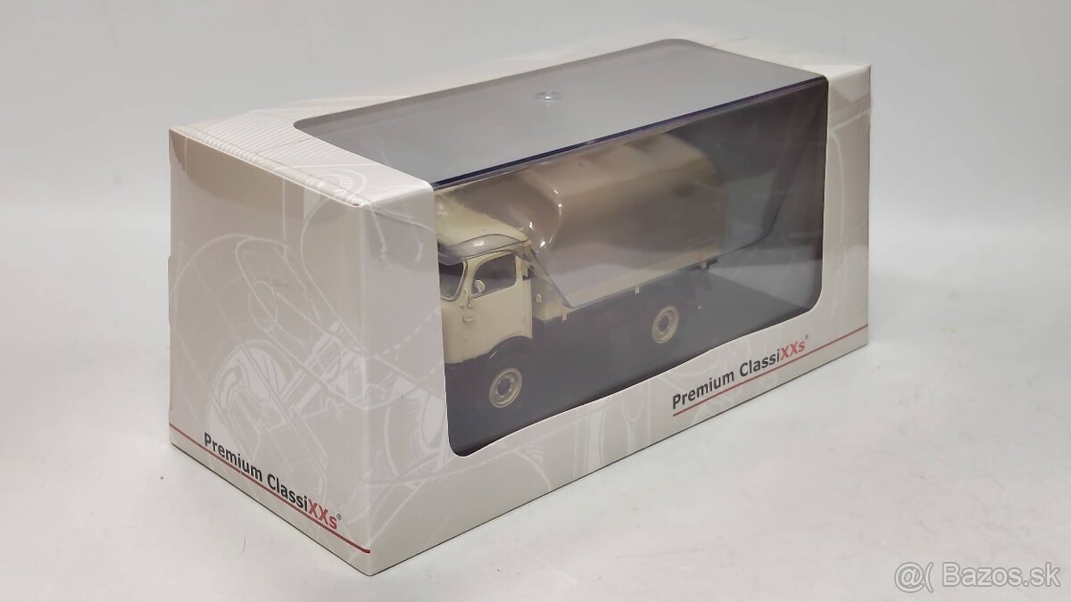 Premium ClassiXXs Tatra 805 valník s plachtou béžová 1:43 - 2