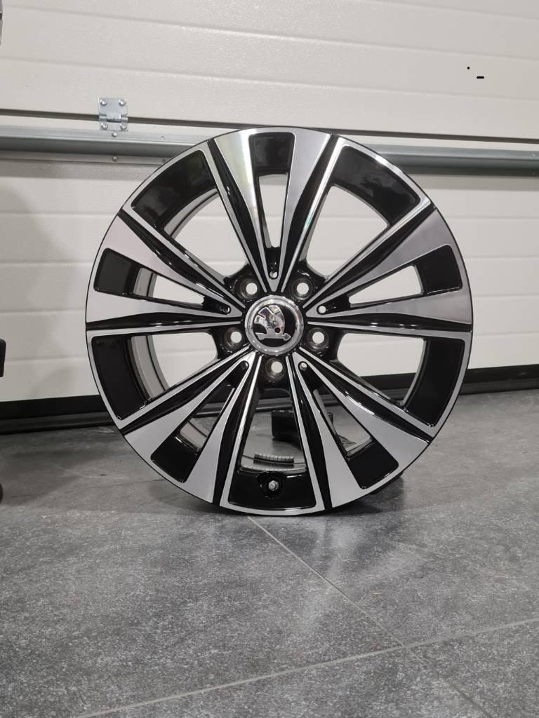 Skoda Superb,Octavia,Kodiaq Karoq, alu disky R17 - 2