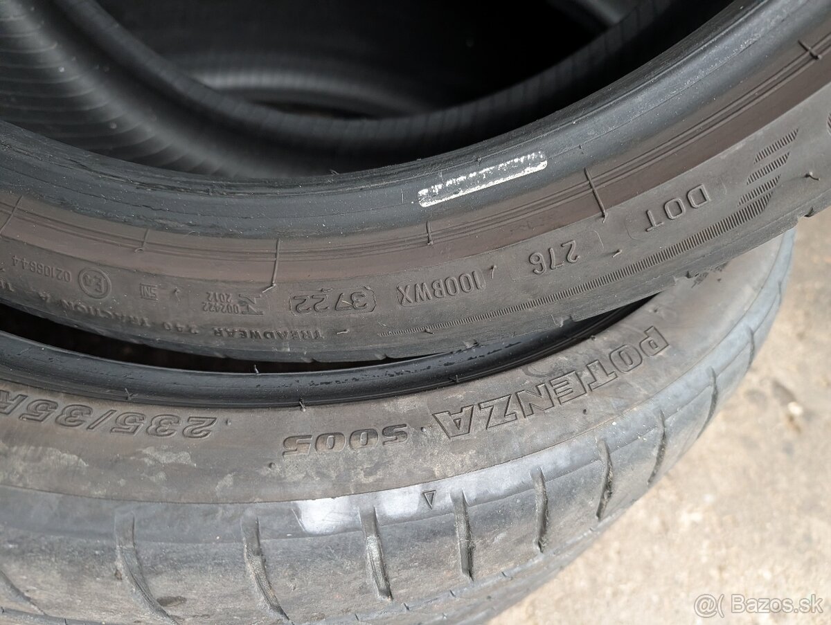 Bridgestone 235/35r19 - 2