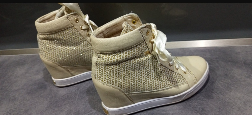 Platforma tenisky Guess, veľ.37 - 2
