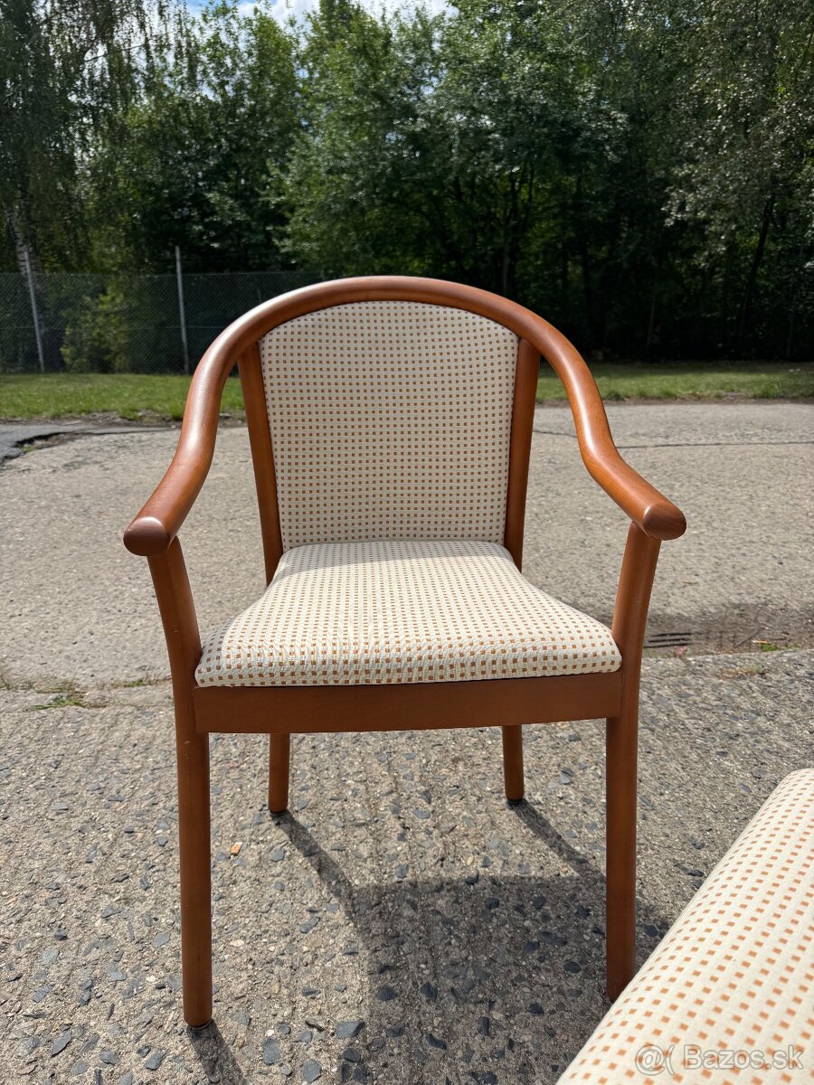 Kreslo s taburetom - 2