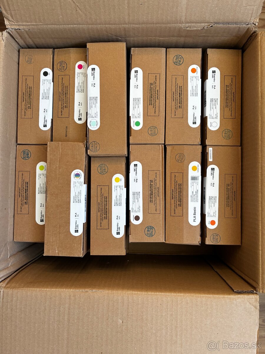 Predám 3D tlačiareň Bambu lab P2S kombo+ materiál - 2