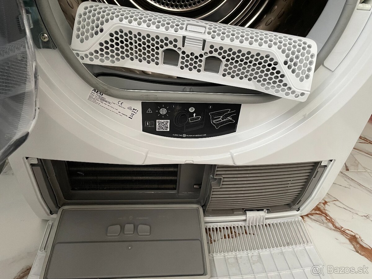 Sušička oblečenia AEG T8DBG68SC - 2