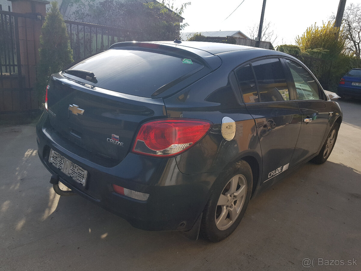 CHEVROLET CRUZE 1,6B 91KW RV.2011 - 2