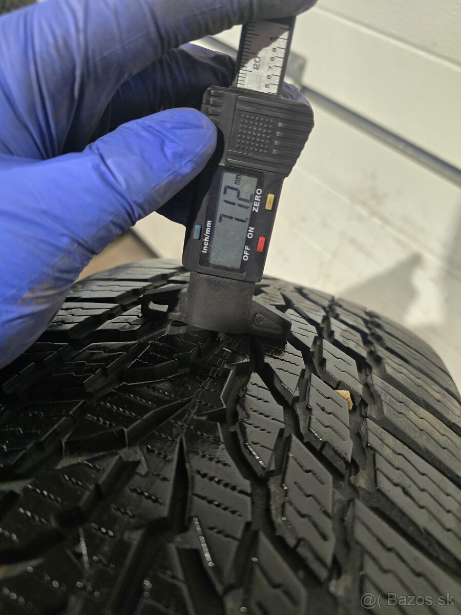 Zimné Pneu 215/55 R17 Nokian, Pirelli - 2