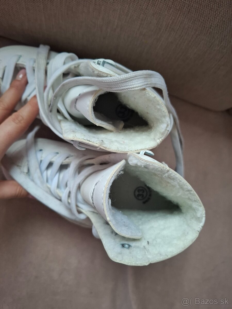 Dievčenské korčule 33 - 2