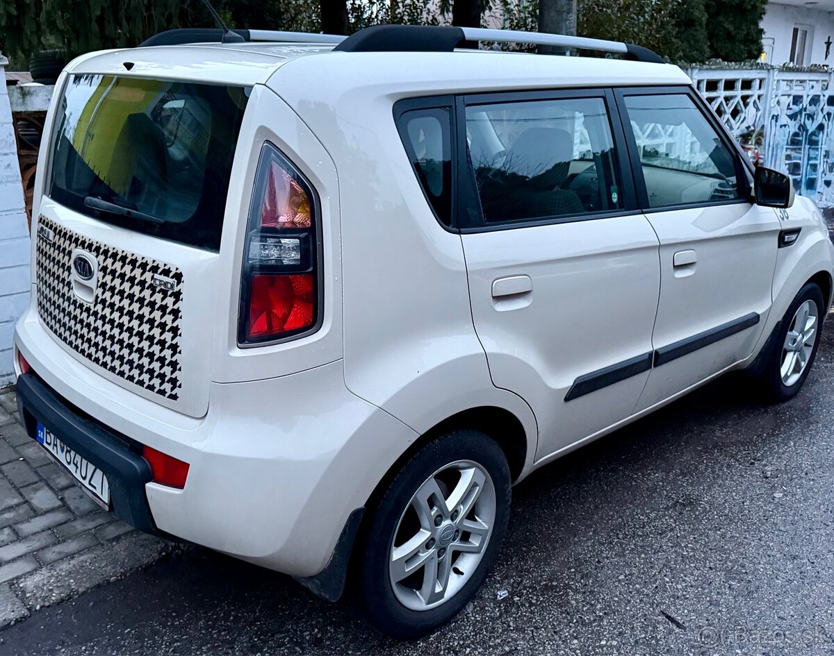 KIA SOUL 1.6CRDi MANUÁL - 2