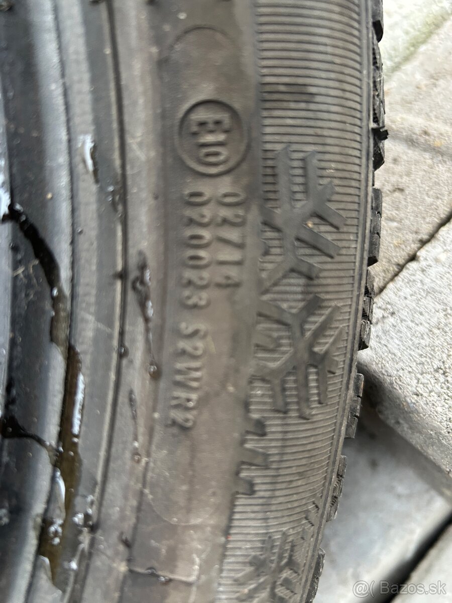 Pneu 205/50 r17 - 2