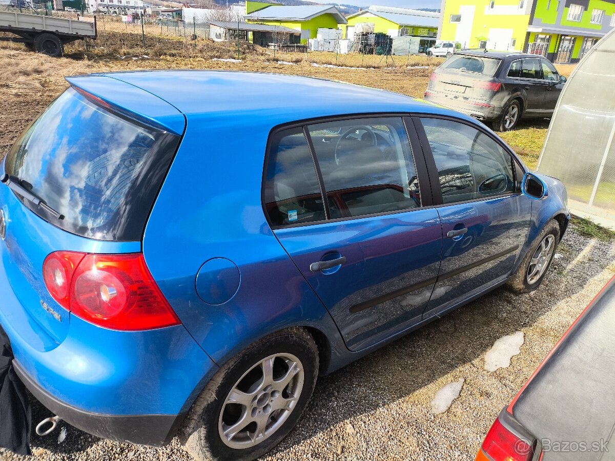 Vw golf 1.6 benzín - 2