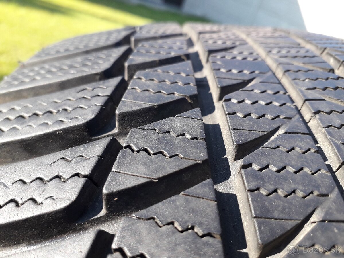 225/45 r18 zimne pneumatiky - 2