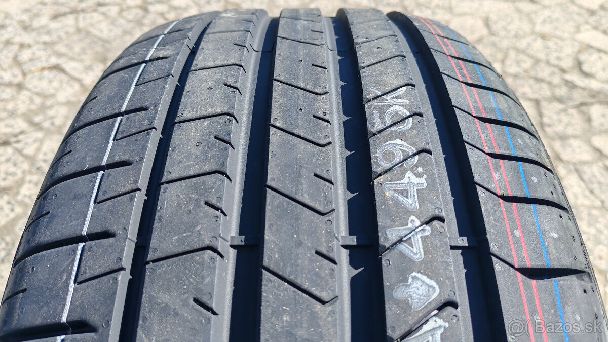Letné pneu 255/40 R20 --- PIRELLI - 2