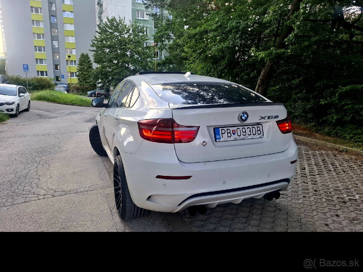 BMW X6M V8 - 2