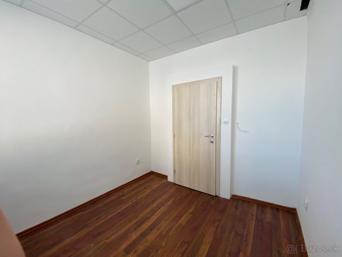 Kancelarsky priestor v Michalovciach - 2