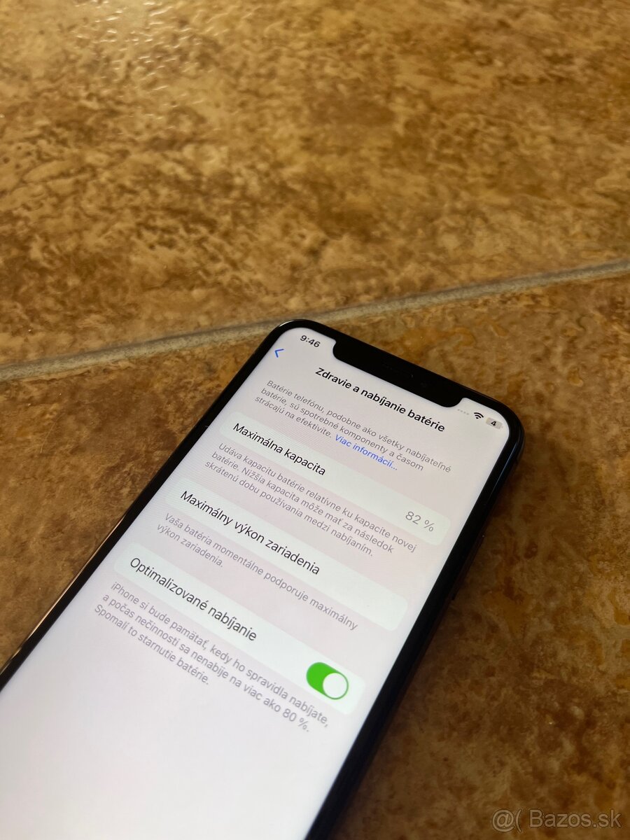 iPhone XS 64GB - ako nový - 2