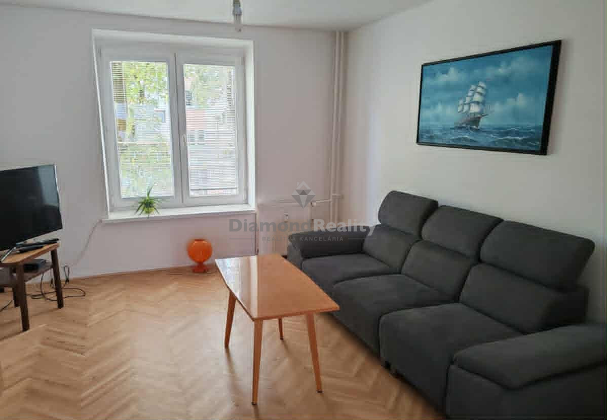 Na prenájom moderný 2 izbový byt, Czambelová ulica v centre - 2